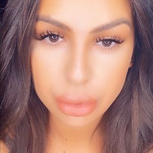 Meet your Posher, Ella